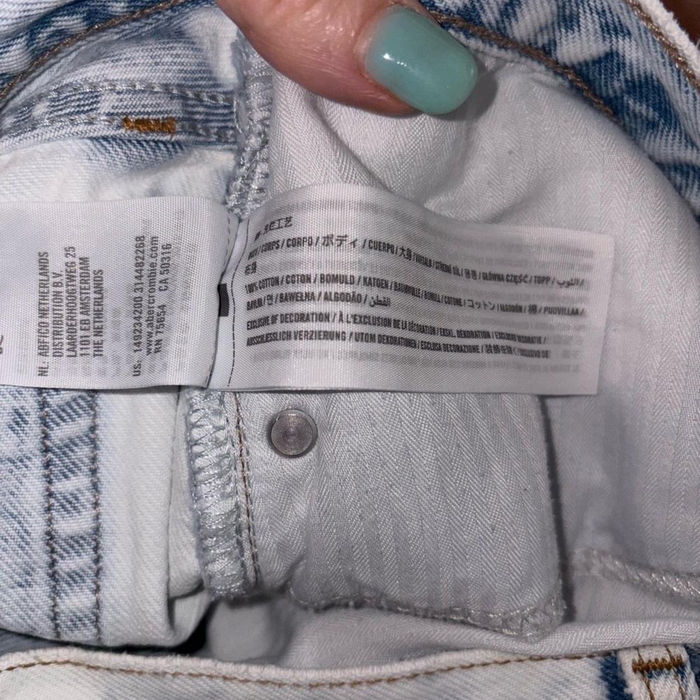 Abercrombie & Fitch Boyfriend Shorts Size 10/30 Mid Rise Acid Wash Distressed - Picture 7 of 7